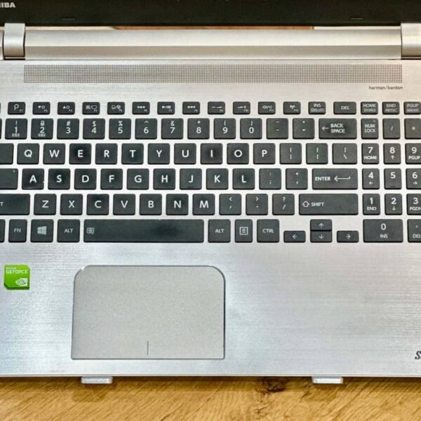 Toshiba 15.4", Core i7 6th Gen, 2GB Graphics, Like New - Image 2