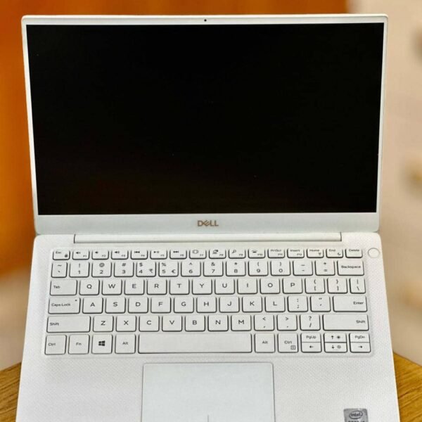 Dell XPS 7390, Core i5 10th Gen, White