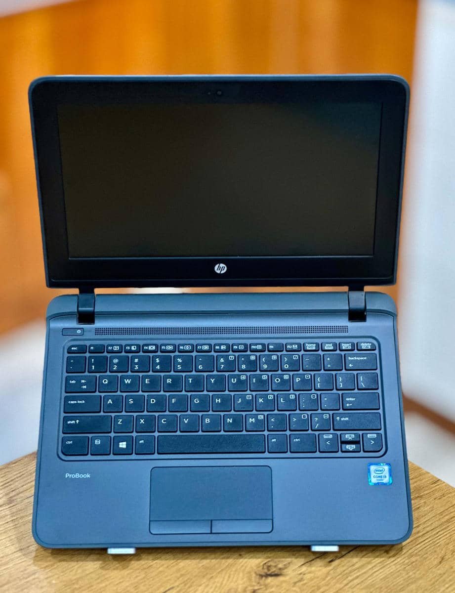 D091D000-7904-414D-957F-EB77813CB895.jpg HP ProBook 11 G2 Education, Core i3 6th Gen, 4/128 - Image 1