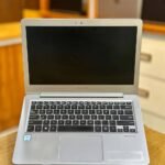 ASUS ZenBook UX Ultra-Slim, Core i7 7th Gen, 8GB/256GB, Aluminum Body