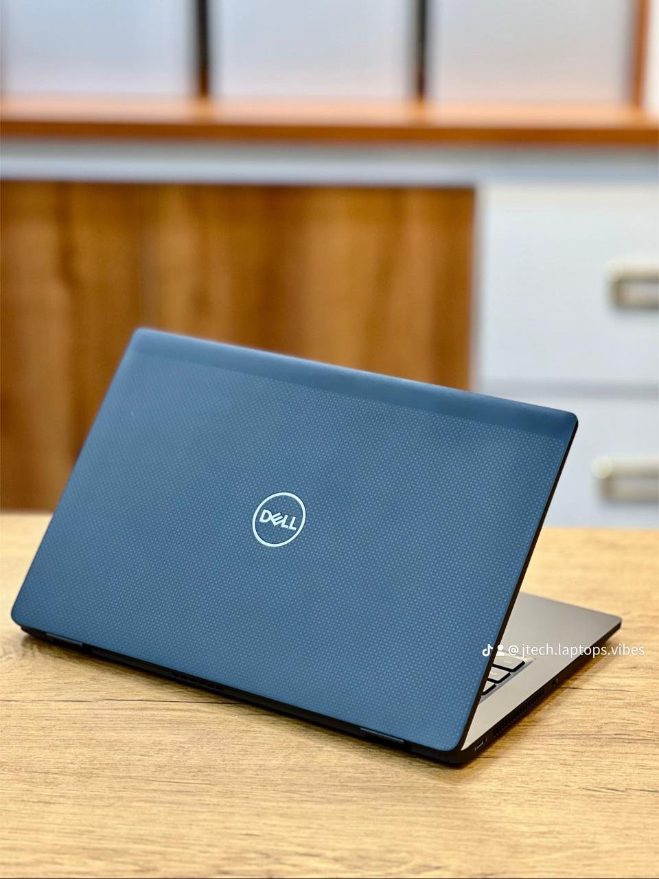 WhatsAppImage2026-03-30at12.01.45PM.jpg Dell Latitude 7420 x360 2-in-1, Core i7 11th Gen, Touch, 16/256 & 512, Carbon Fiber, Backlit KB - Image 1