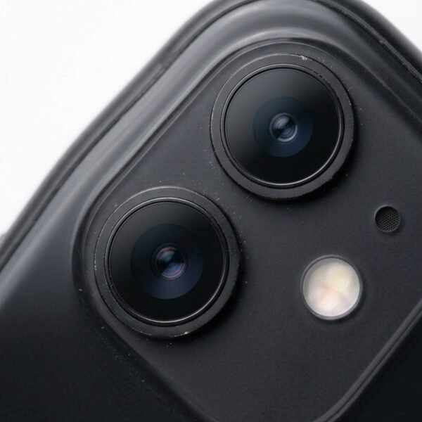 Apple iPhone 11 Pro (64/128/256GB) - Non-PTA Factory Unlocked (Charger & Cover) - Image 3